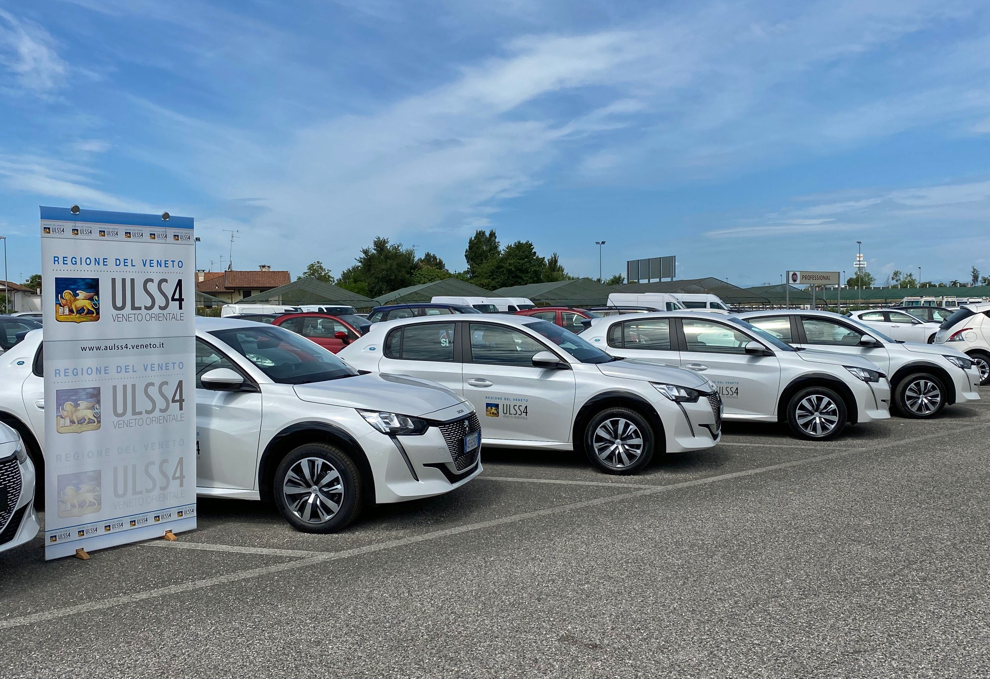 ULSS4 SEMPRE PIÙ GREEN: 15 NUOVE AUTO ELETTRICHE PER IL PERSONALE